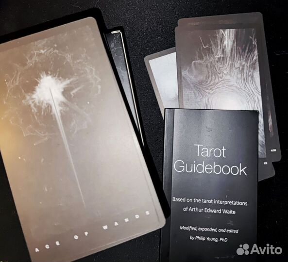 Черное таро The Black Tarot by Victoria Iva