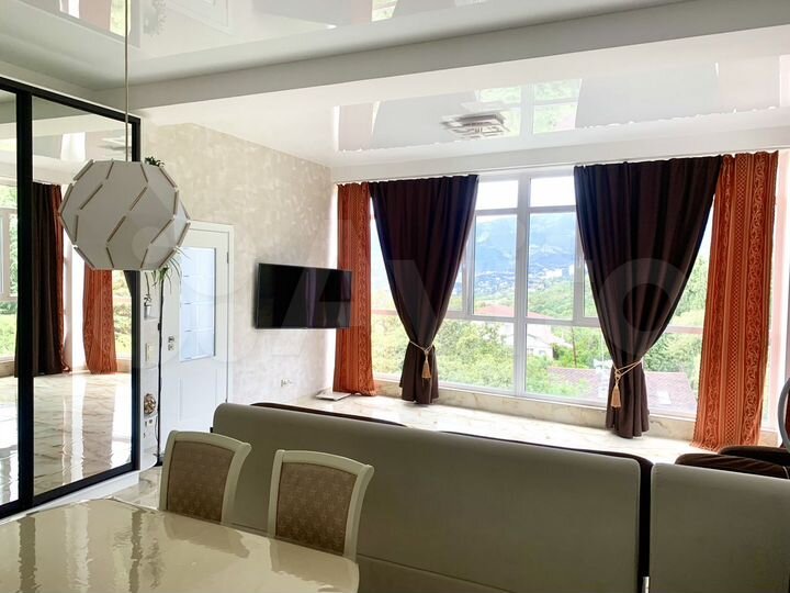 2-к. апартаменты, 65 м², 4/10 эт.