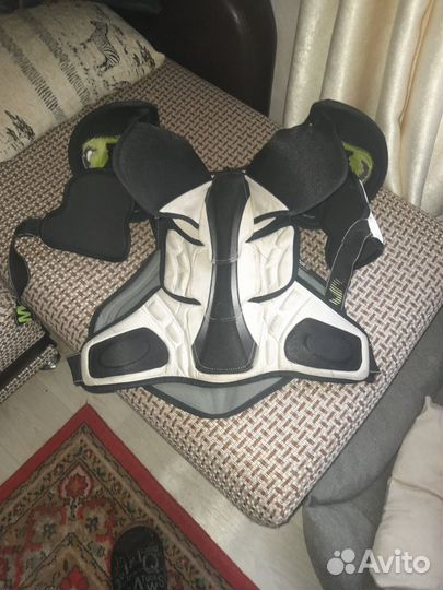 Нагрудник хоккейный взрослый xl