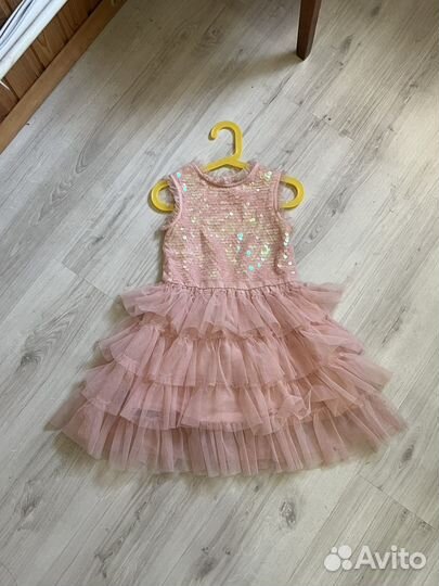 Нарядное платье для девочки