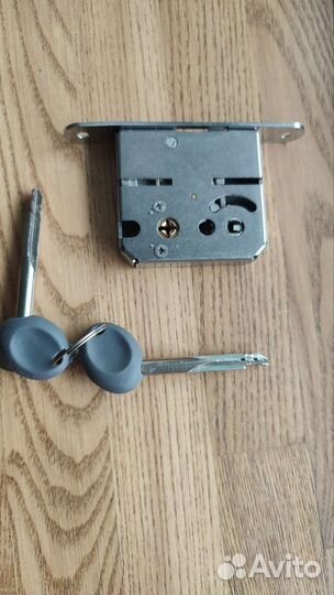 Замок для катера