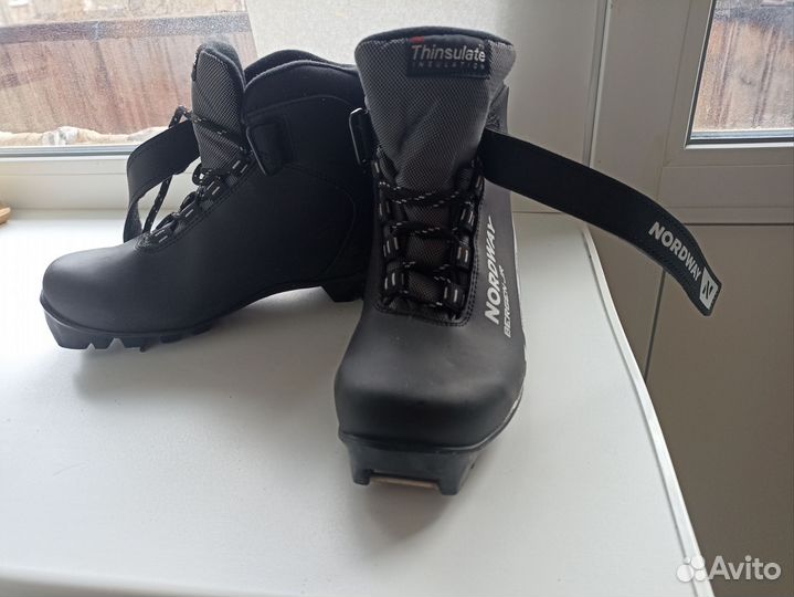 Лыжные ботинки