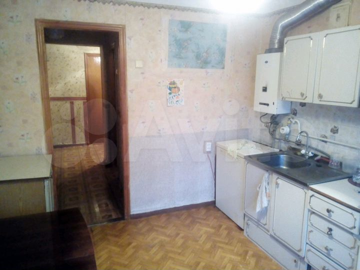 Комната 12 м² в 5-к., 3/5 эт.