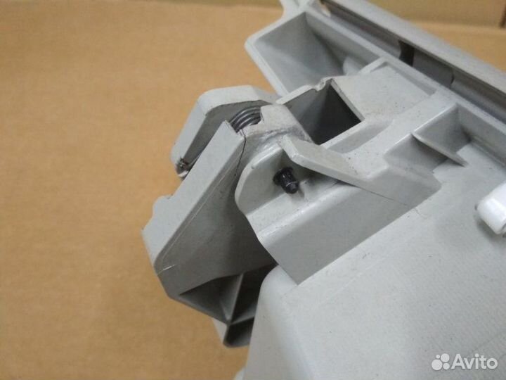 Бардачок верхний в торпедо Toyota Sienna III