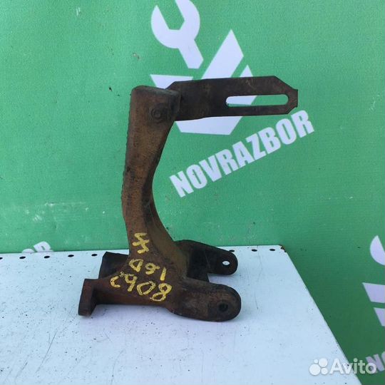 Кронштейн генератора Ауди 80 Б2