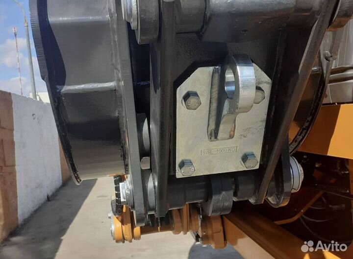 Экскаватор-погрузчик CASE 695 ST, 2023