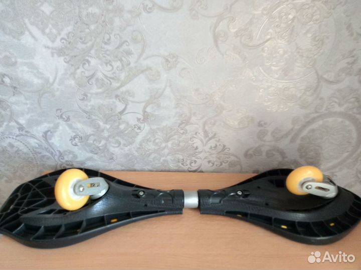 Скейтборд детский (роллерсерф)