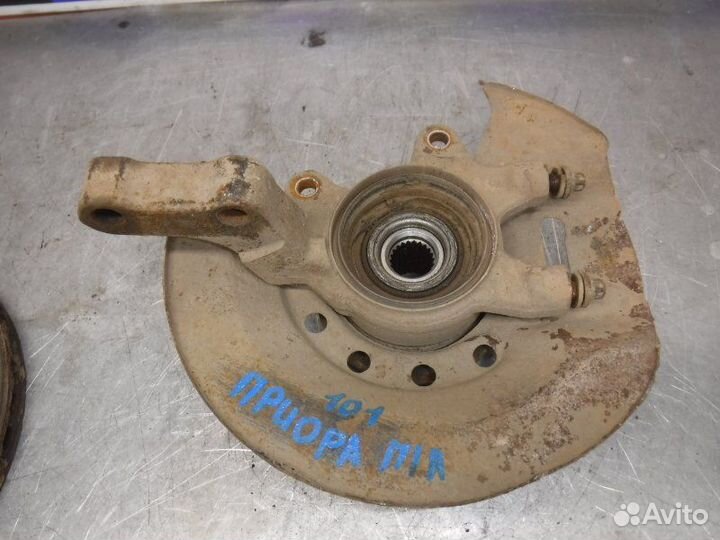 Кулак передний левый Лада Приора 21126 2010