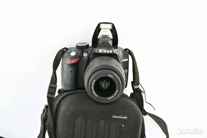 Nikon D3200 24.2MP зеркалка Kit AF-S VR 18-55