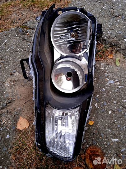 Фара правая на lancer 10