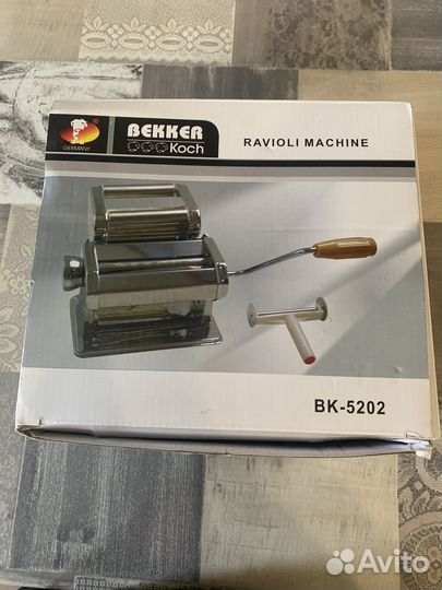 Bekker Машинка изготовления пельменей BK-5202