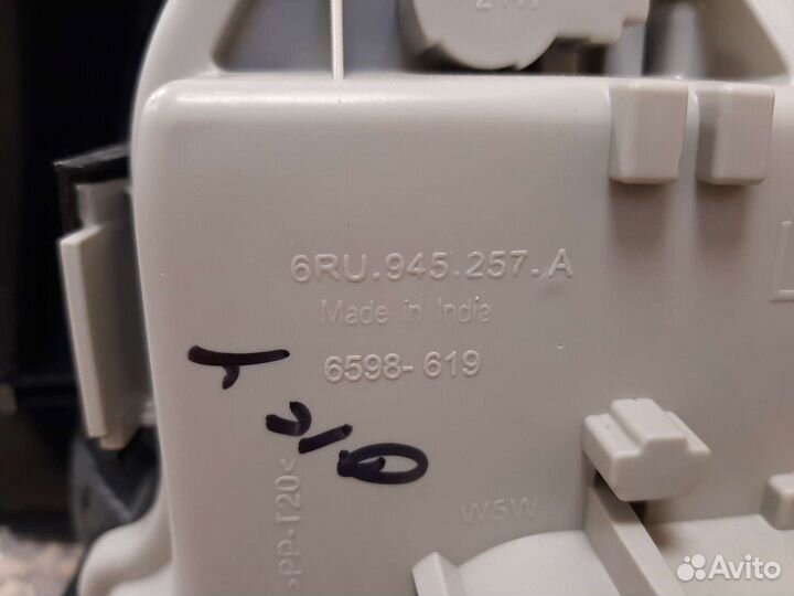 Фонарь задний Volkswagen Polo Sedan