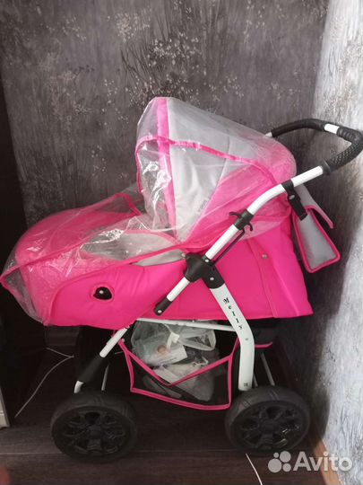 Прогулочная коляска как новая