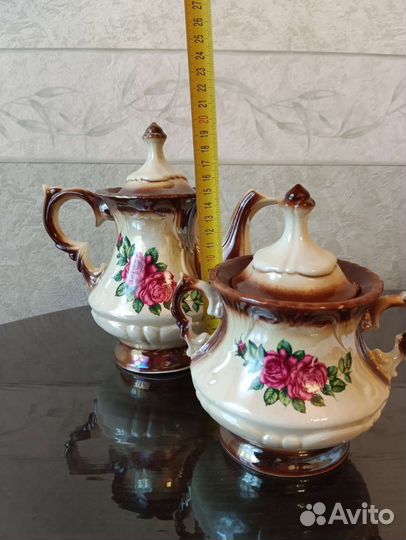 Чайник заварочный и сахарница