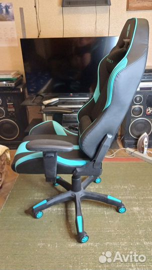 Игровое кресло thunderobot