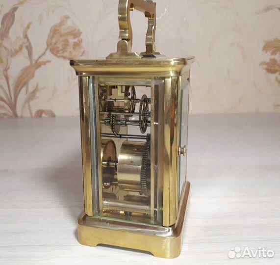 Старинные часы из Бронзы