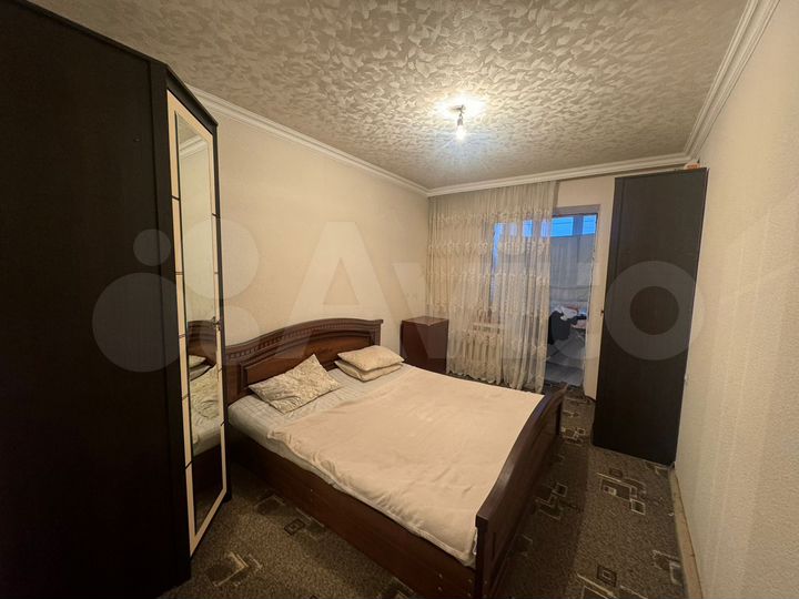 3-к. квартира, 65 м², 1/10 эт.