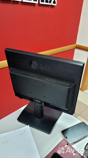 Монитор LG