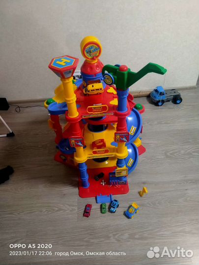 Парковка для машинок полесье