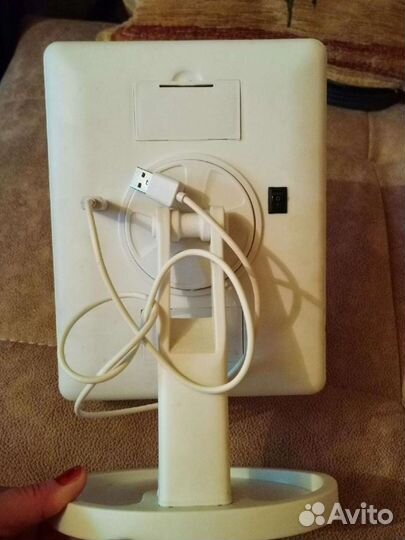 Зеркало с подсветкой для макияжа