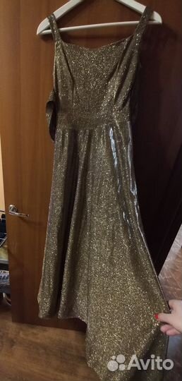 Вечернее выпускное платье в пол