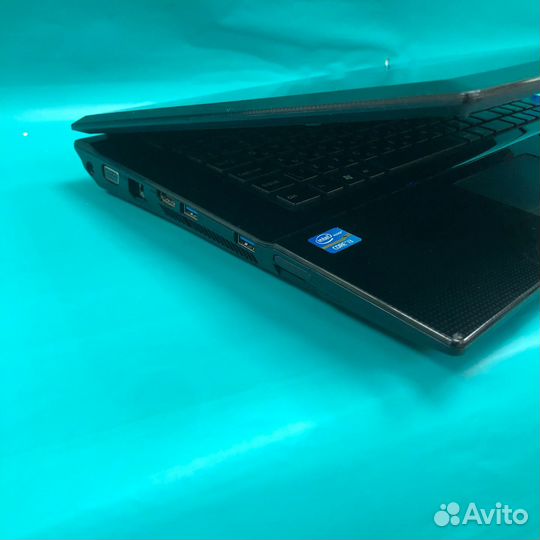 DNS W270ELQ / 17.3'' дюйма / 43,94 сантиметра