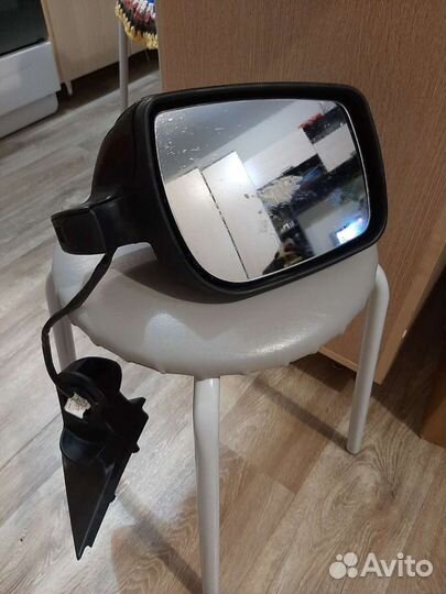 Правое зеркало на Ладу Гранту