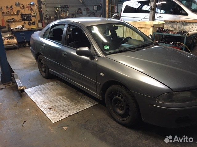 Разбор на запчасти Mitsubishi Carisma