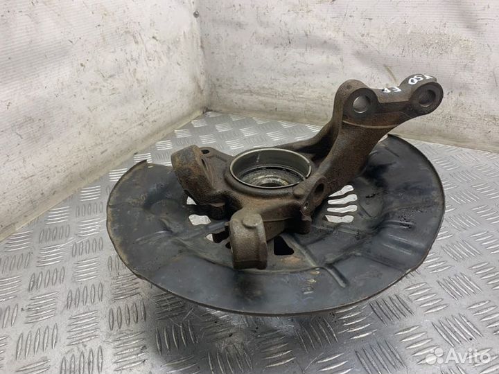 Кулак поворотный передний правый Toyota Camry V30