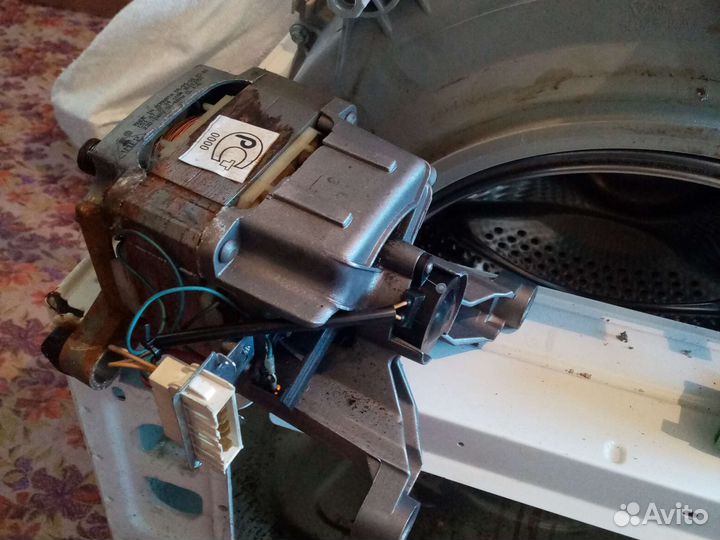 Запчасти от стиральной машинки whirlpool от 2008г