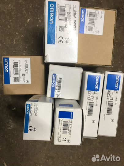 Omron CJ1W-PA205R