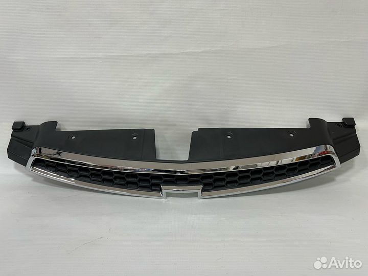 Верхняя решетка радиатора шевролет круз дорестайл