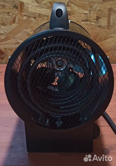 Тепловая пушка электрическая бу KM HF500B