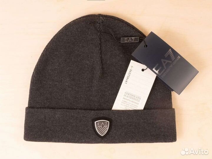 Мужская шапка