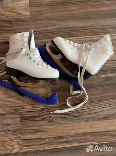Коньки 33,37 и раздвижные 31-35
