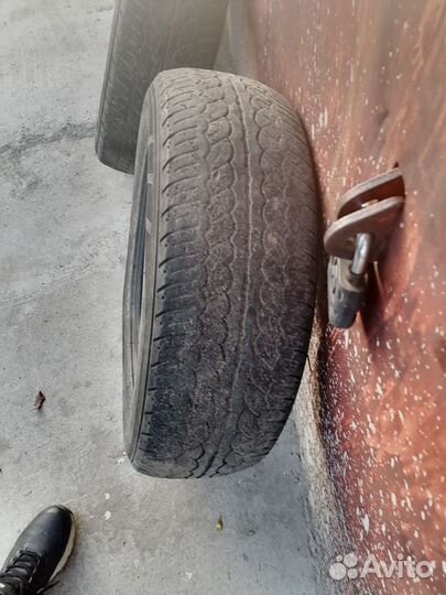 Yokohama Parada Spec-X 225/65 R17