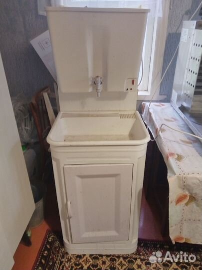 Умывальник электрический мойдодыр