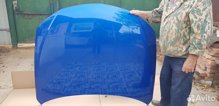 Капот на subaru impreza GH2