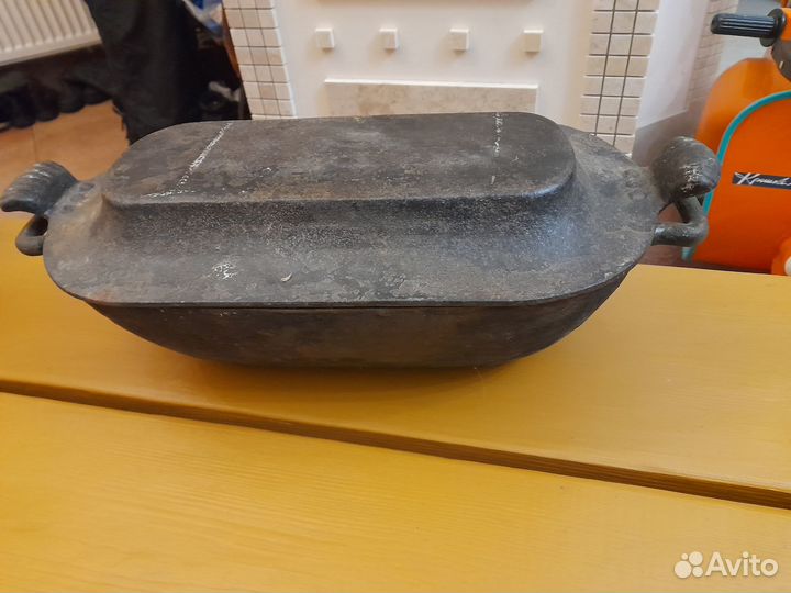 Старинная чугунная посуда
