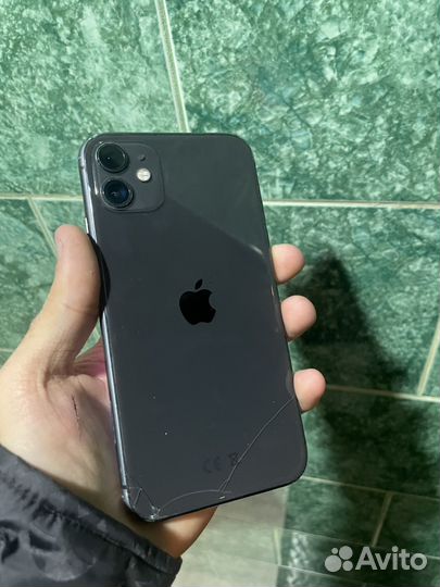 iPhone 11, 64 ГБ