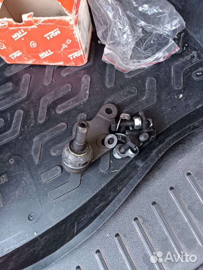 Шаровая опора ford: focus 2, c-max, volvo V-50,S40