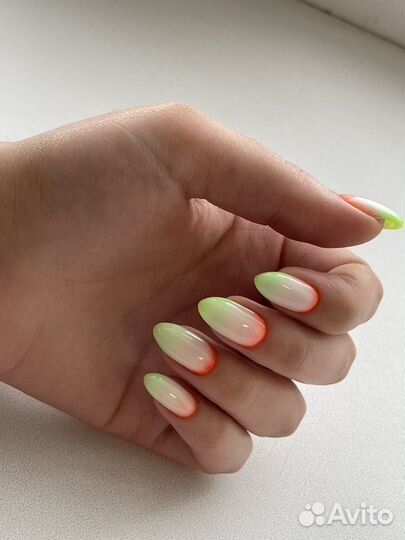 Маникюр педикюр