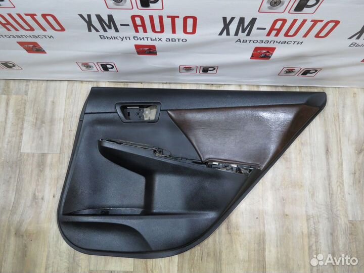 Обшивка двери задней правой Toyota Camry 50