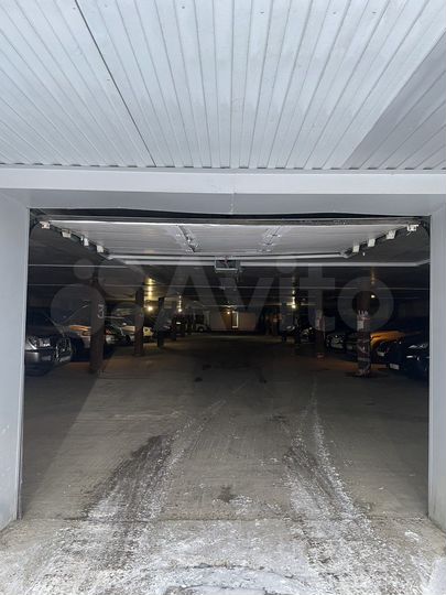 Машиноместо, 13 м²