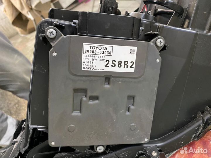 Блоки розжига на фары Тойота V70. 2,5 л