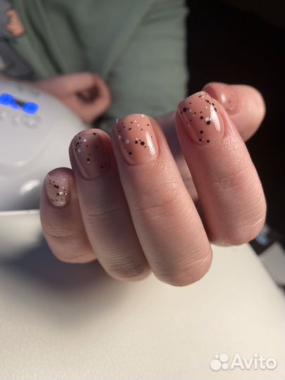 Маникюр на дому