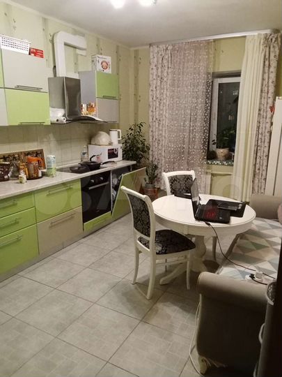 2-к. квартира, 80 м², 4/5 эт.