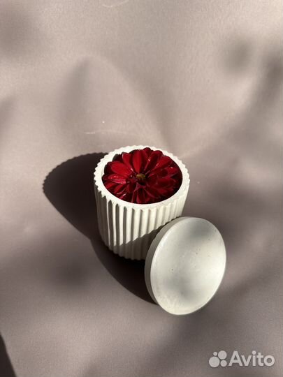 Свечи восковые в гипсе