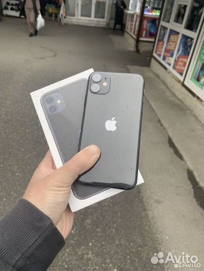 iPhone 11, 64 ГБ