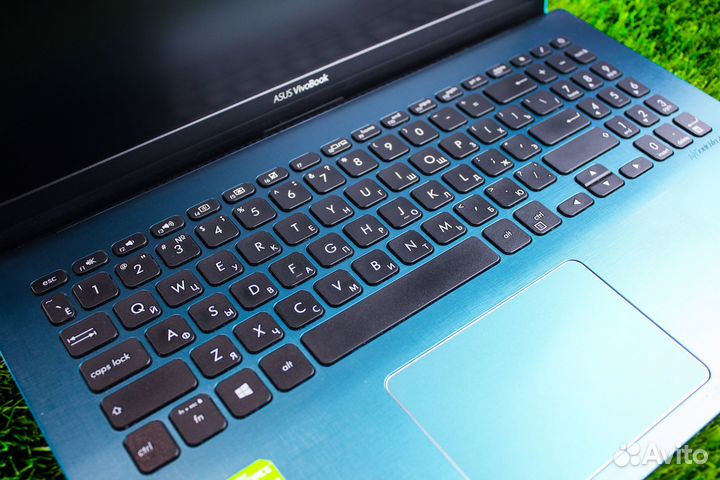 Ноутбук Asus i5/8Gb/SSD 256Gb